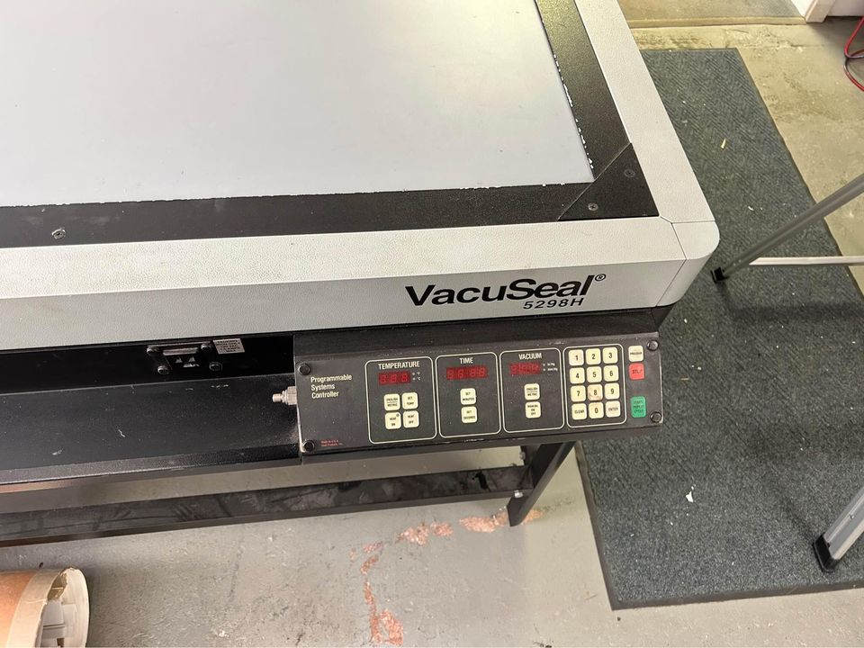 Vacuseal (Bienfang / D&K Expression) 5298H Vacuum Heat Press (Used) Item # UE-101723E