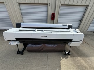 Equipment Lot: Valiani Mat Pro Ultra V CMC – Vacuum Bed Computerized Mat Cutter, Cassese CS 55M2 Foot Operated Guillotine Chopper – CS55M2, EPSON SureColor P20000 Standard Edition 64″ Large-Format Inkjet Printer, & California Air Tools MP Ultra Quiet Model CAT-8010SPC Oil-Free 1-HP 8-Gallon Air Compressor w/ Sound Proof Cabinet (Used) Item # UE-010924A