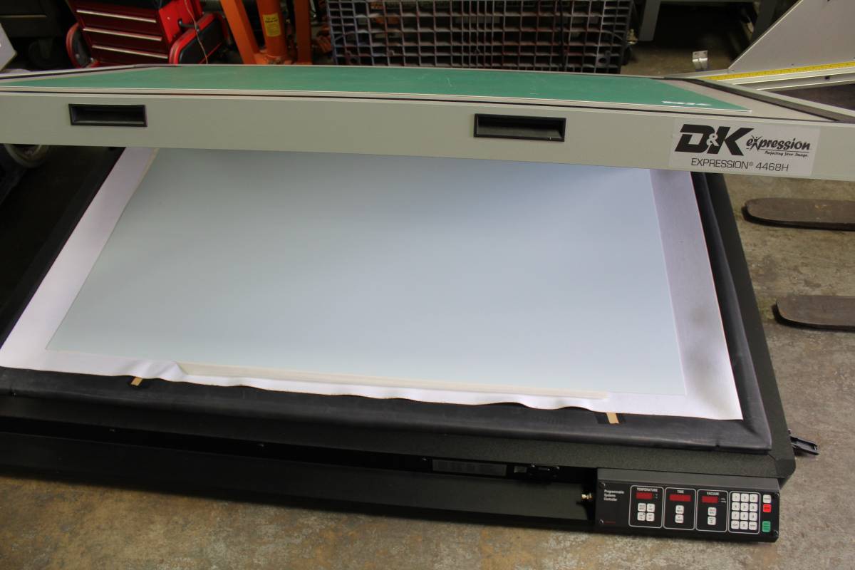 Equipment Lot: D&K Expression ( Vacuseal / Bienfang ) 4468H Vacuum Heat Press, Fletcher 2200 60″ Mat Cutter, FrameSquare Fillet cutter & ITW AMP MiniMitre Fillet Cutter (Used) Item # UE-012624A
