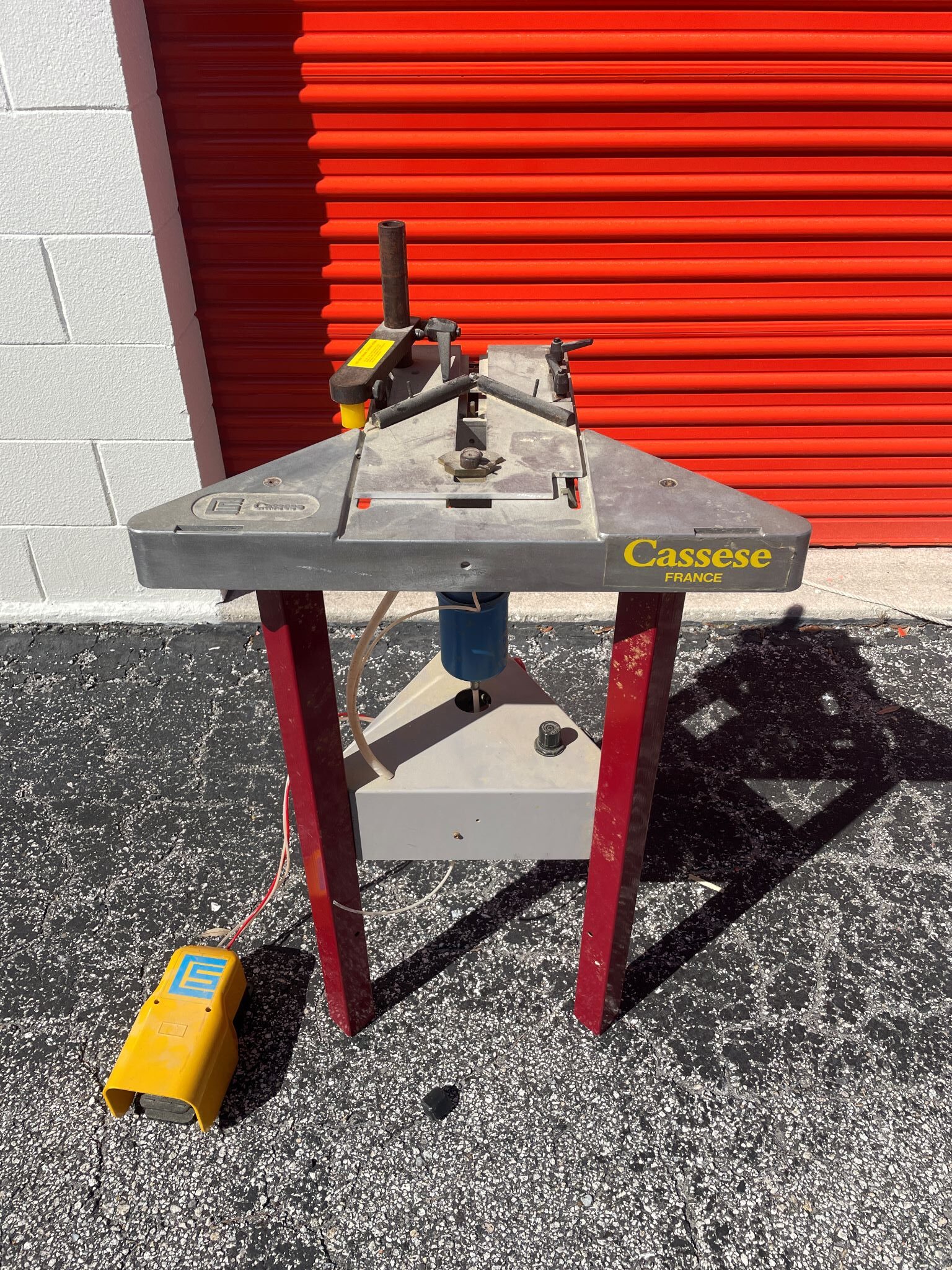 Equipment Lot: Jyden Chopper, Cassese CS89 Frame Joiner & Frame Square Saw Model 1000 (Used) Item # UE-022124B