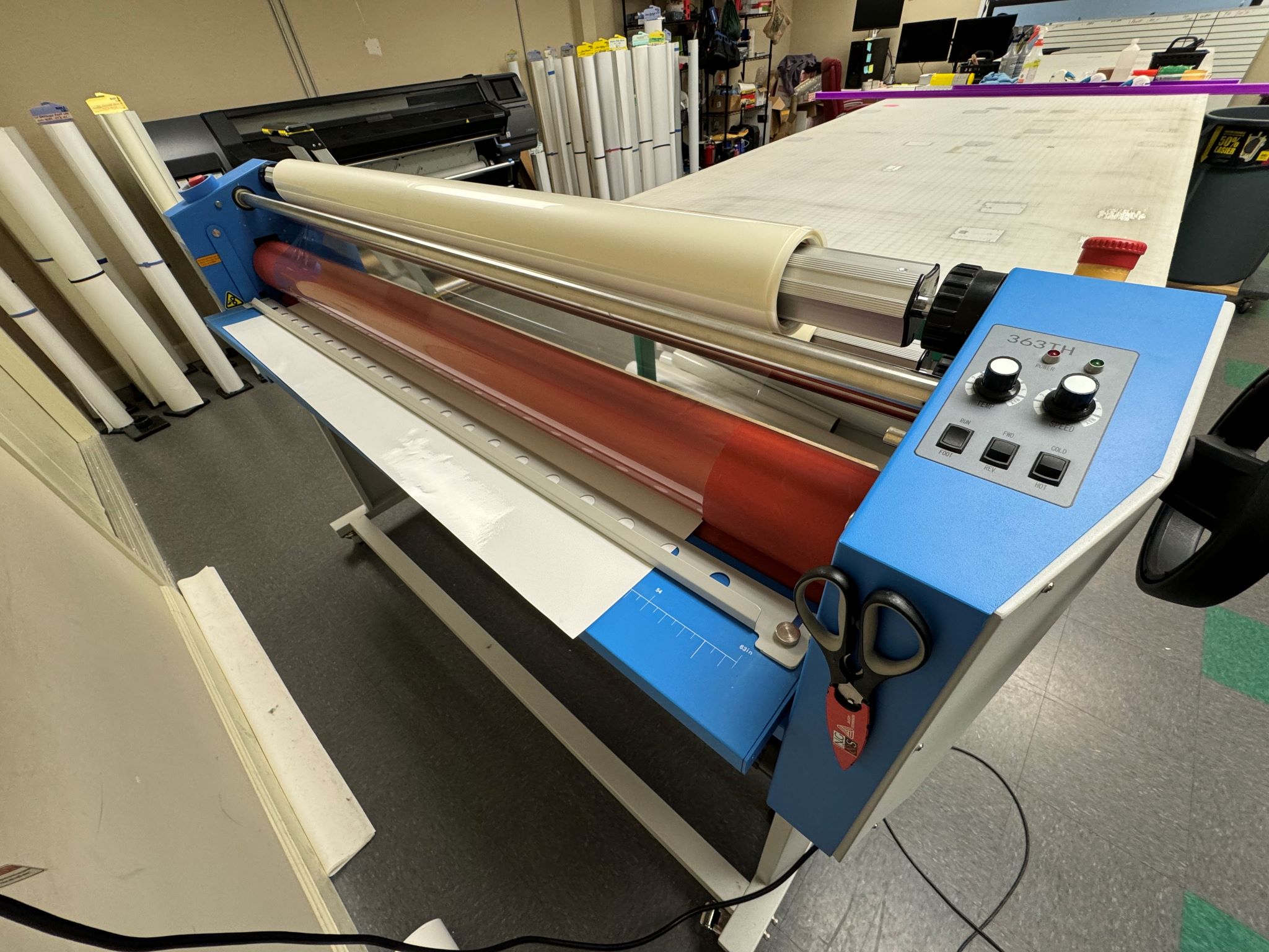 Equipment Lot: HP 365 Latex 64″ Large Format Color Printer, Graphtec FC8600-160 64″ Cutter / Cutting Plotter, & GFP 363TH Top Heat 63″ Wide Format Roll Laminator w/ Stand (Used) Item # UE-030824B