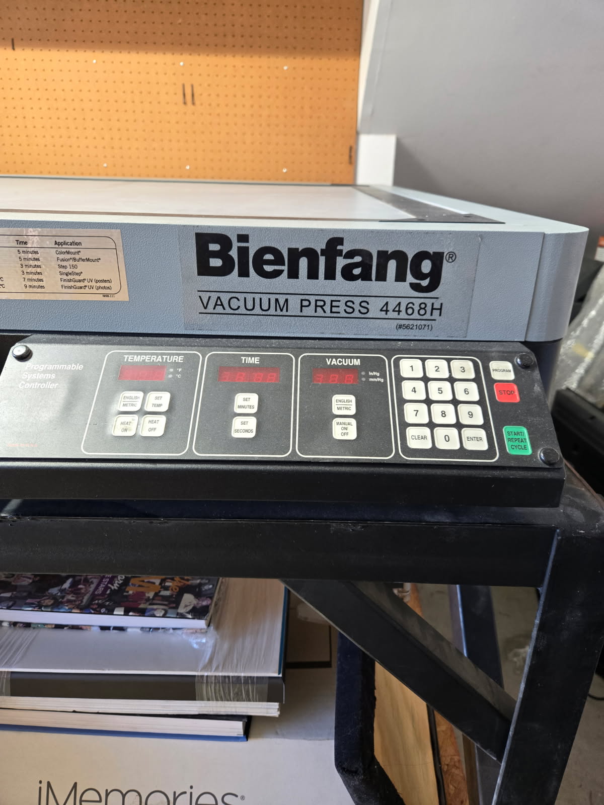 Bienfang ( Vacuseal / D&K ) 4468H Vacuum Heat Press (Used) Item # UE-051424A