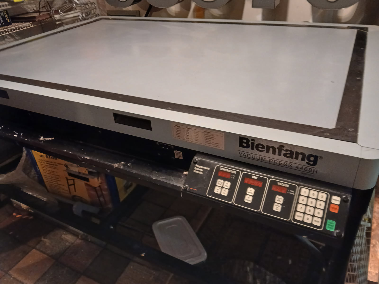 Bienfang 4468H Vacuum Heat Press (D&K/VacuSeal) (Used) Item # UE-090424A
