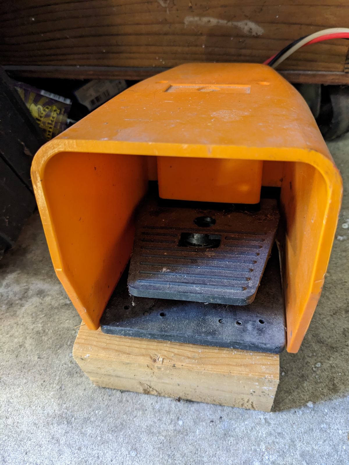 ITW AMP VN42 Frame Joiner (Used) Item # UE-101624C