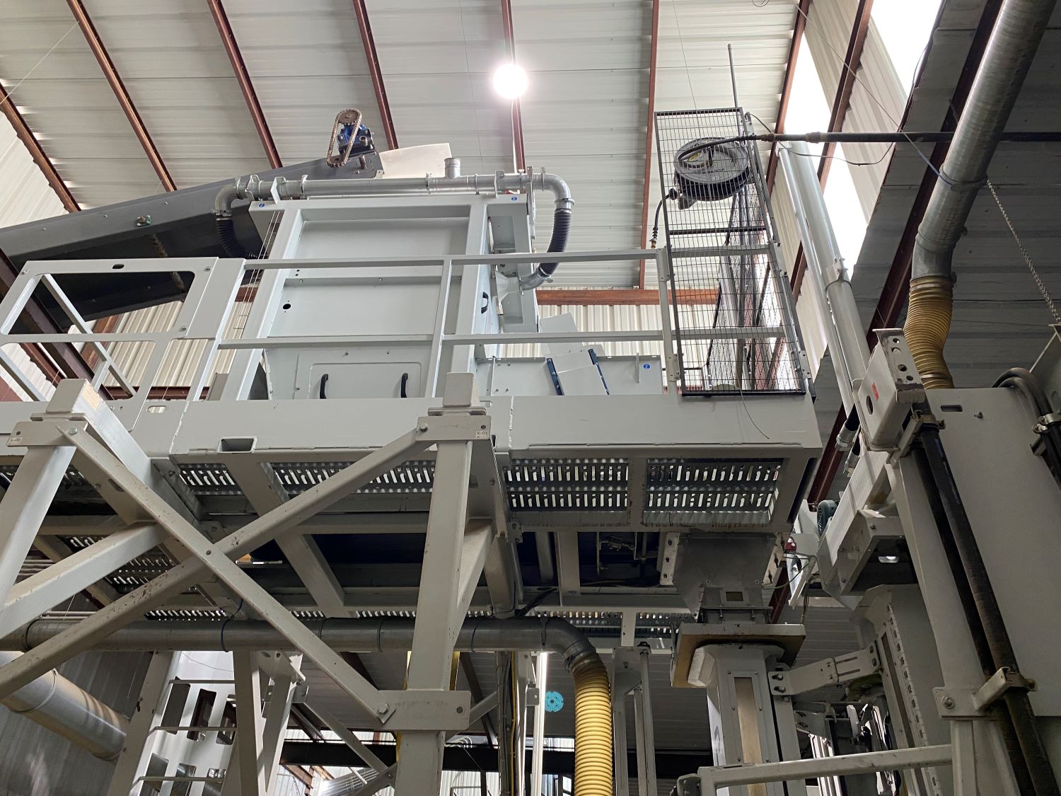 Premier Tech VP-415 High-Speed Four-Station Compression Baler (Used) Item # UE-110624E