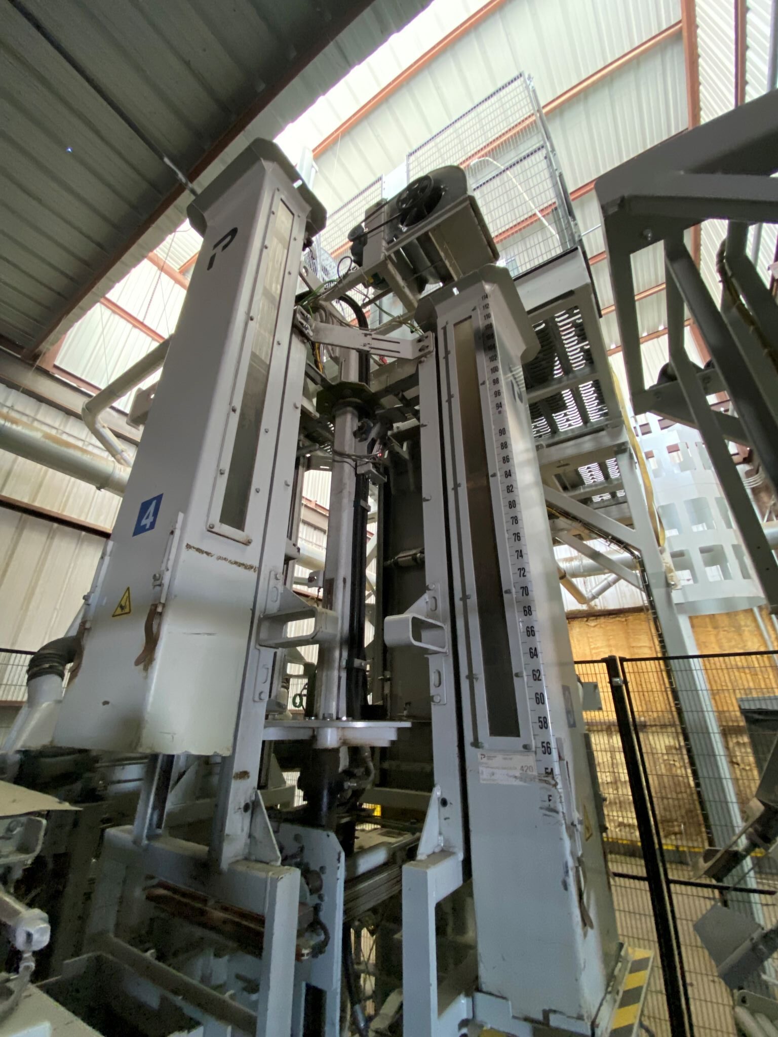 Premier Tech VP-415 High-Speed Four-Station Compression Baler (Used) Item # UE-110624E