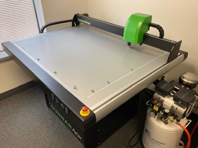 Gunnar AiOX Hybrid M Computerized Mat Cutter (Used) Item # UE-111124D