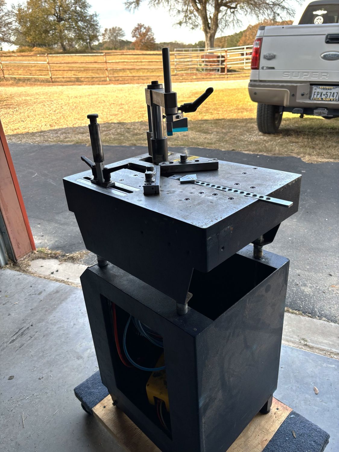 ITW AMP VN42 Frame Joiner (Used) Item # UE-120524F