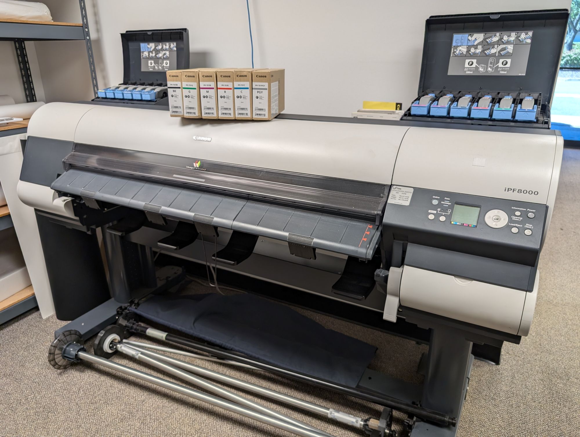 Canon imagePROGRAF IPF8000 44″ Large Format Inkjet Printer (Used) Item # UE-121224D