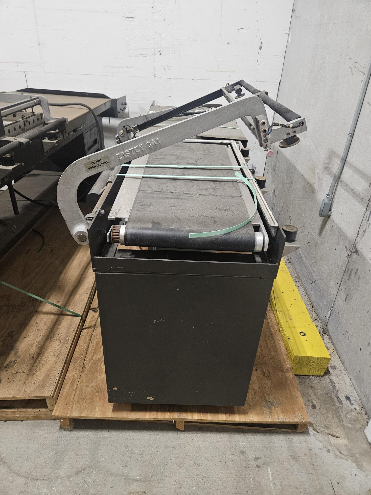 Eastey Automatic L-Bar Sealer Model EM-40T and EM3040TK Hot Knife L-Sealer (Used) Item # UE-122024A