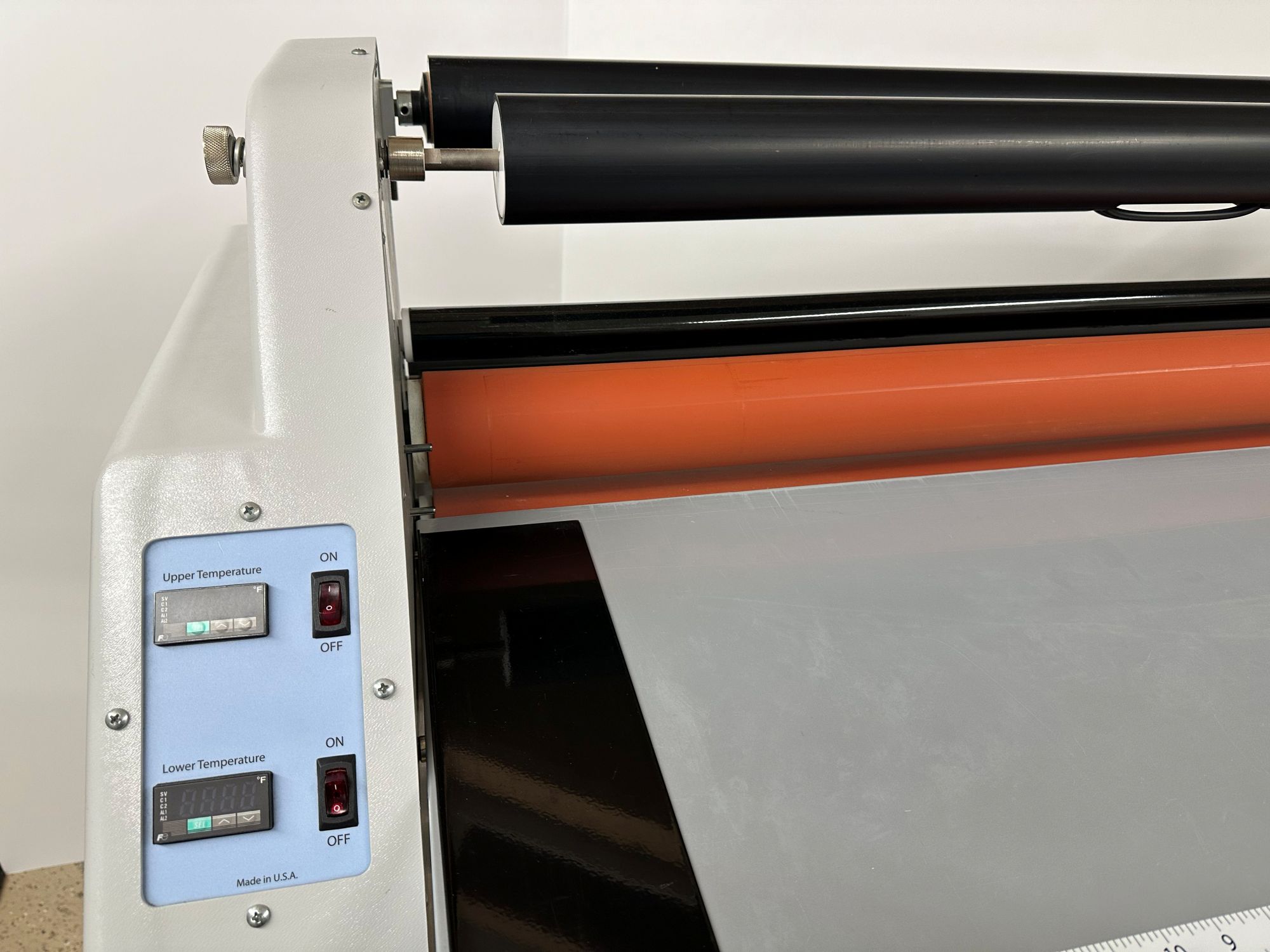 D&K Expression® 42+ Wide Format Laminator (Used) Item # UE-122024F