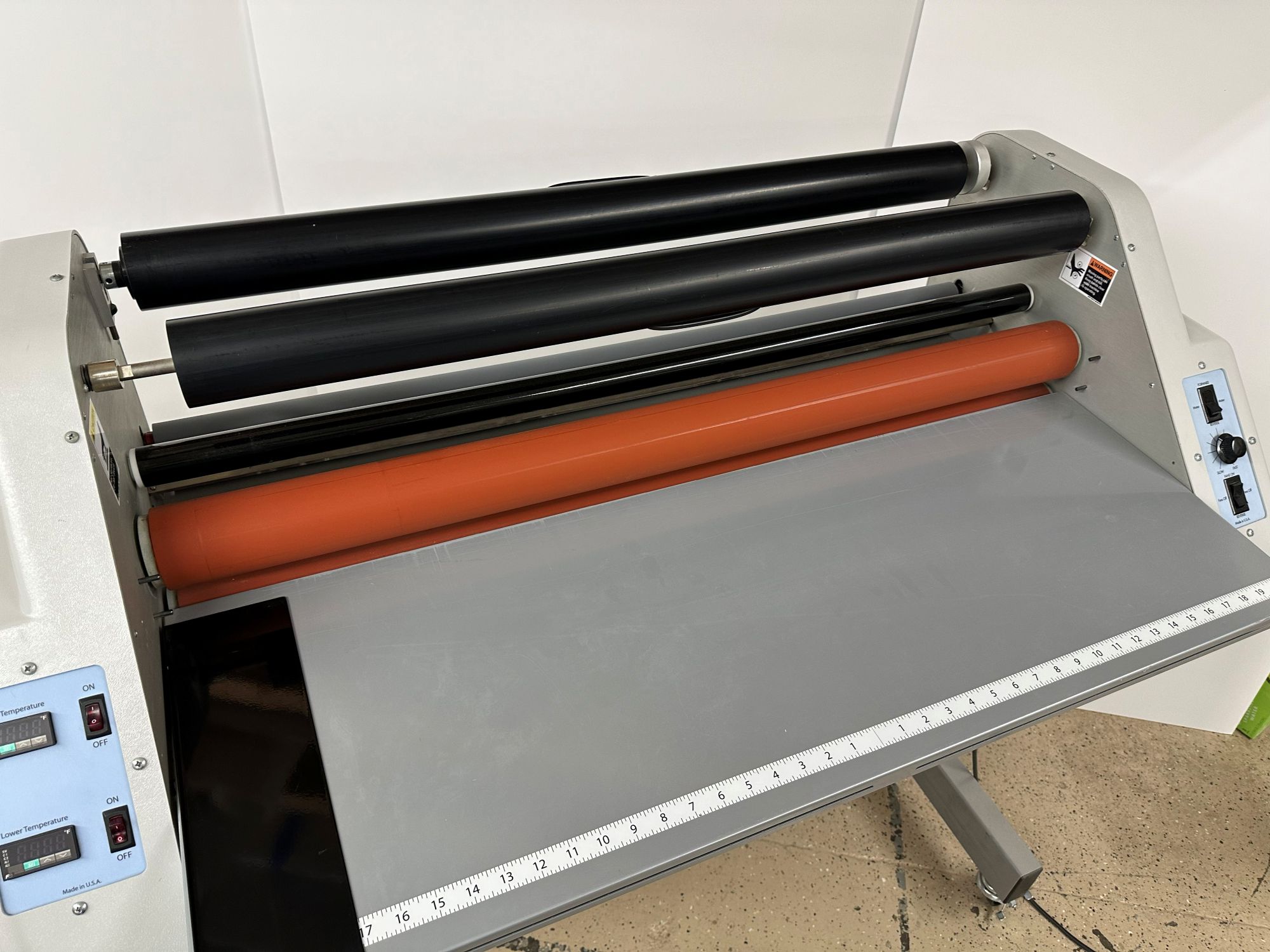 D&K Expression® 42+ Wide Format Laminator (Used) Item # UE-122024F