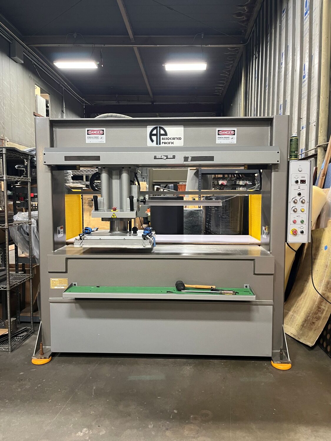 APMC Travelling Head 25 Ton Die Cutting Press (Used) Item # UE-123124C