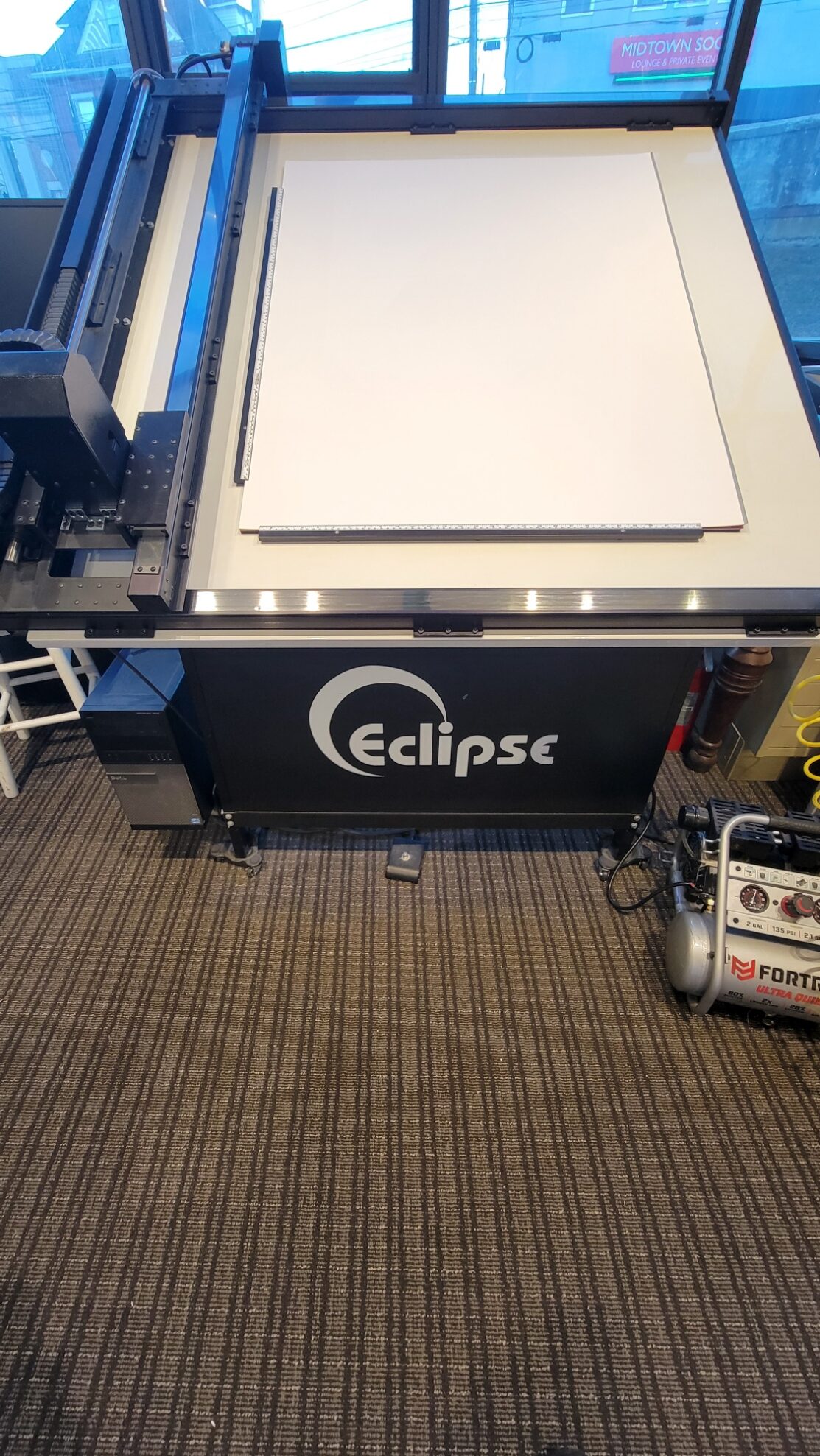 Eclipse Pro 32×40 CMC Computerized Mat Cutter (Used) Item # UE-020525B