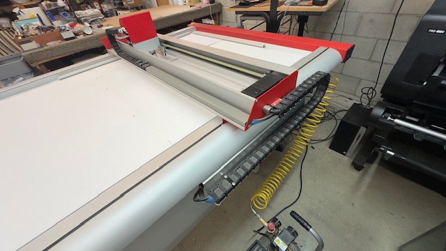 Gunnar F1 Hybrid XL CMC Computerized Mat Cutter (Used) Item # UE-020525E