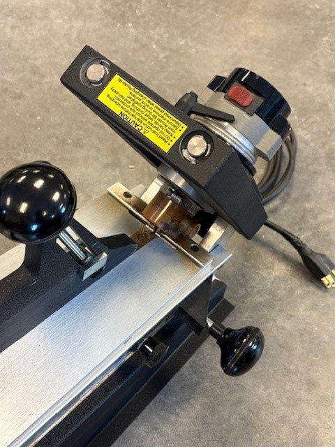 Fletcher 4000 Corner Lock Joiner / Thumbnailer (Used) Item # UE-021925E