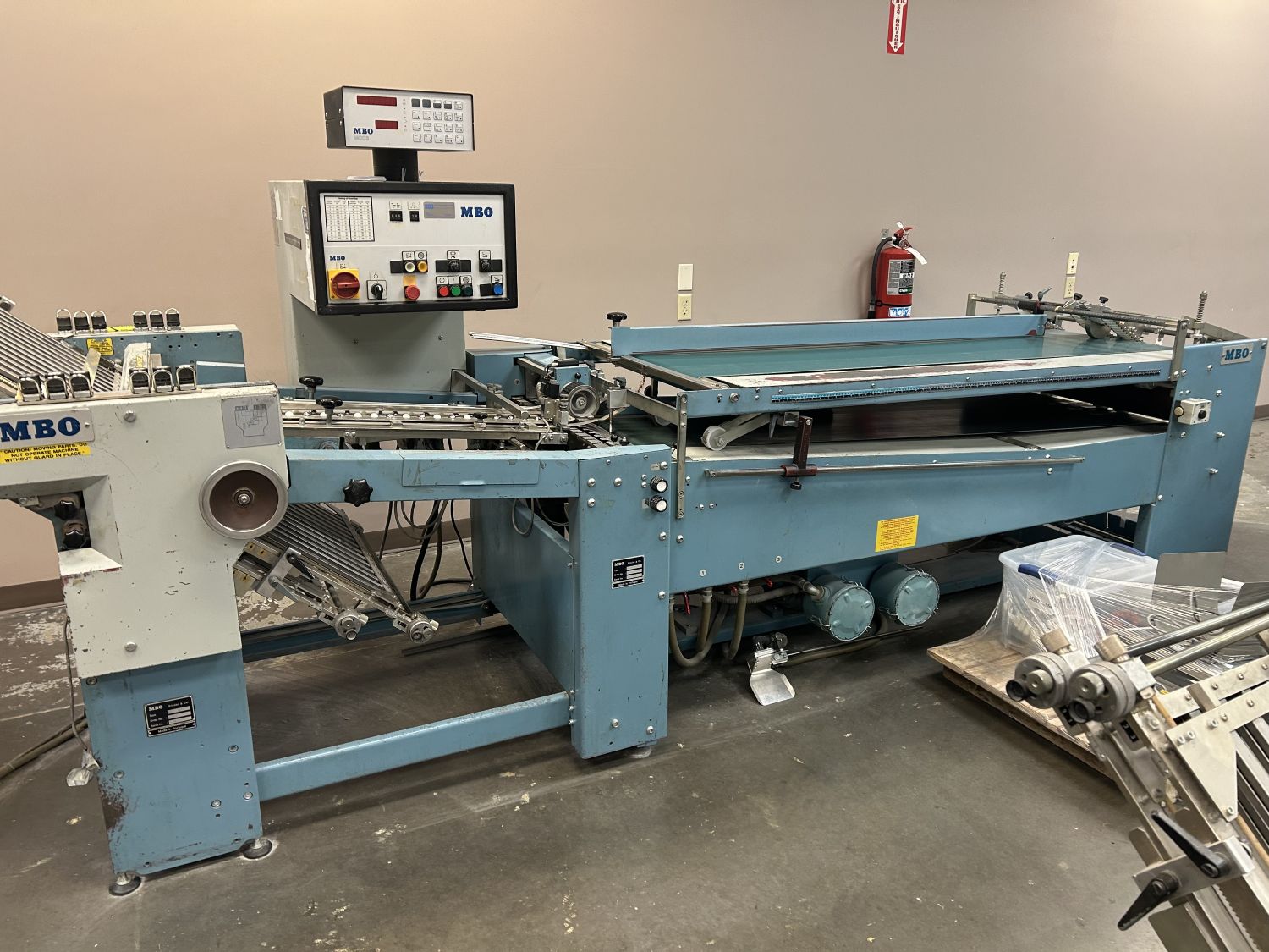 MBO B26-C Continuous Feeder Paper Folding Machine (Used) Item # UE-022425G