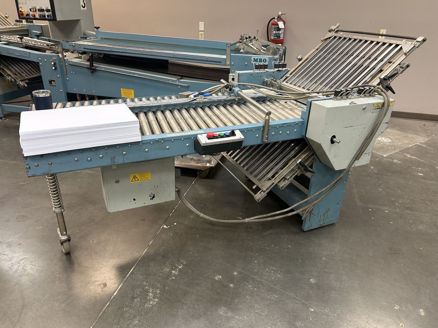 MBO B26-C Continuous Feeder Paper Folding Machine (Used) Item # UE-022425G
