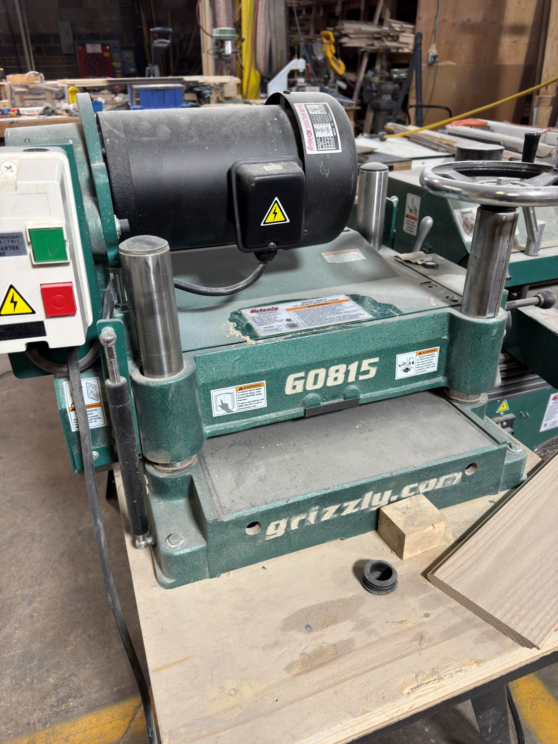 Grizzly G0815 15″ 3 HP Heavy-Duty Planer (Used) Item # UE-032825C