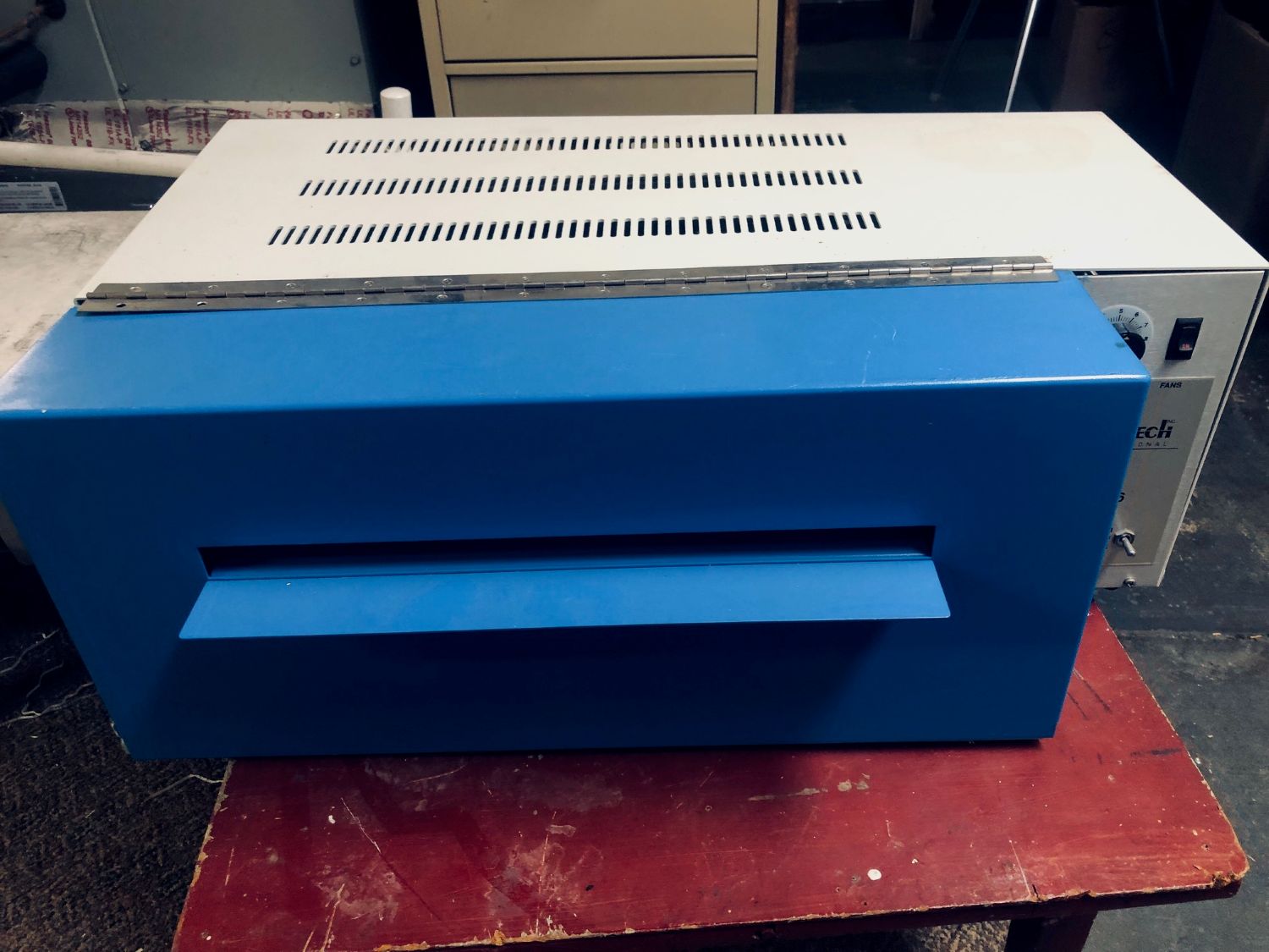 Accutech Accu-16 Automatic Print Coater / Coating System (Used) Item # UE-032825G