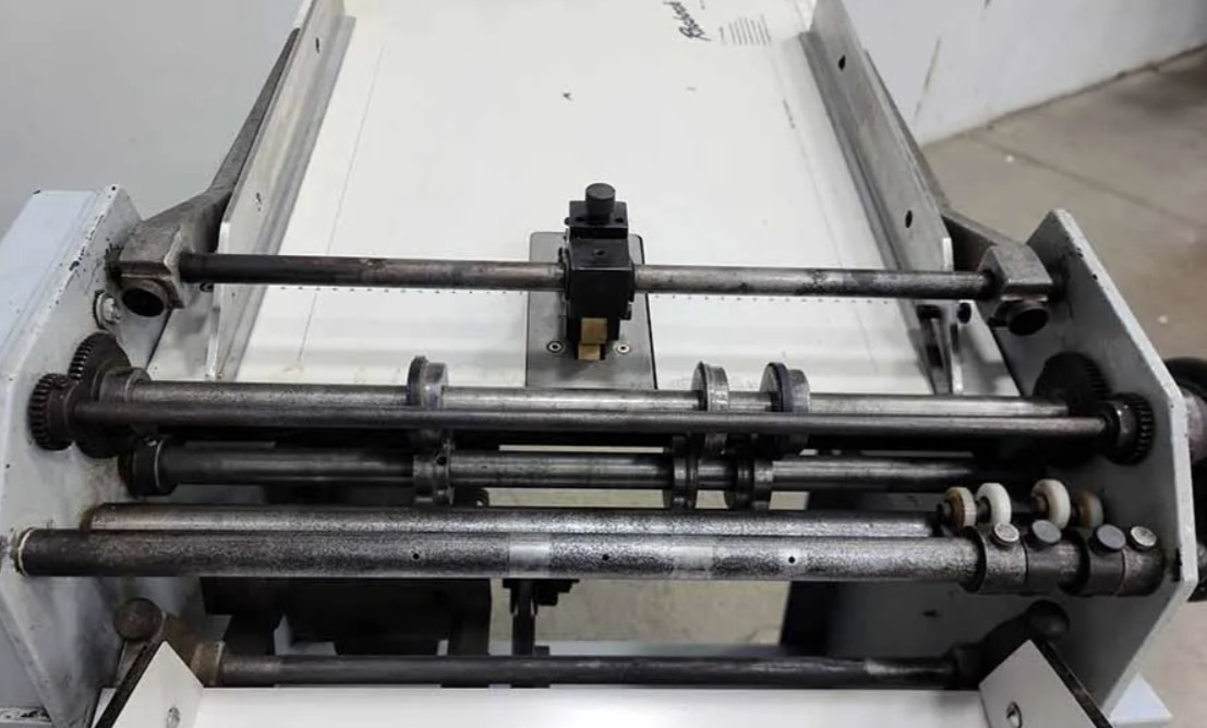 Rosback Model 220 True Line Perf / Slit / Score / Crease Machine (Used) Item # UE-050225B