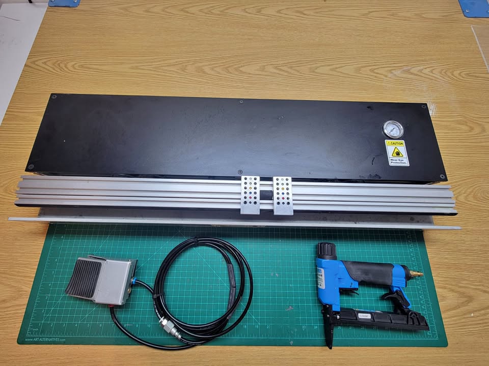 Gallery Stretcher GS-36 36″ Canvas Stretching Machine (Used) Item # UE-050725A