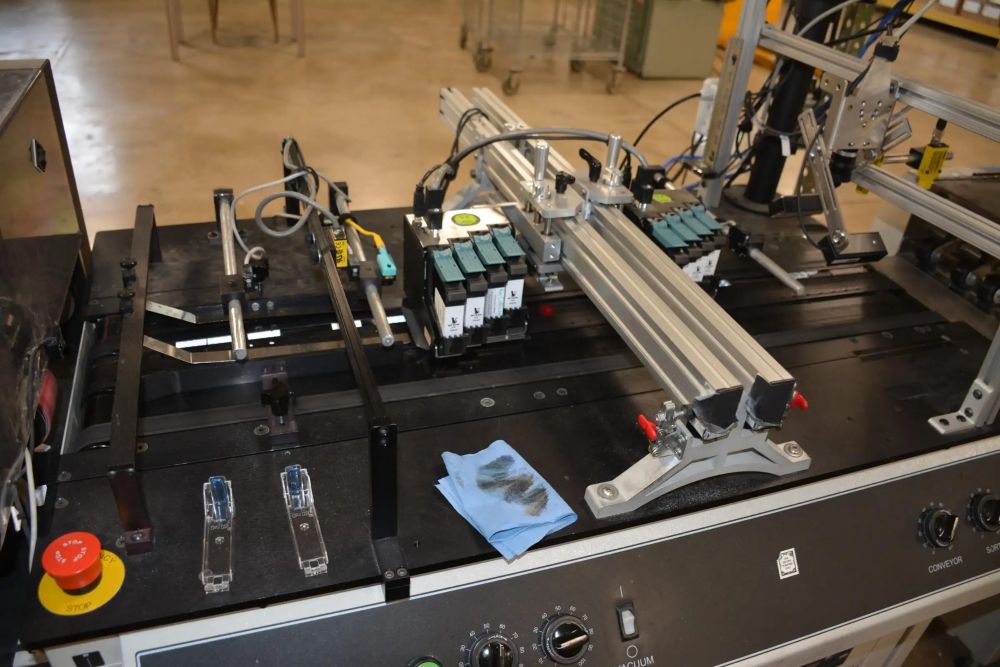 Pitney Bowes 6-station RS Flowmaster Mail Inserter (Used) Item # UE-051525E