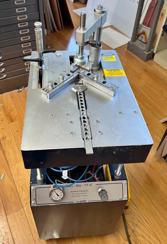 ITW AMP VN42 Frame Joiner / Underpinner (Used) Item # UE-060425C
