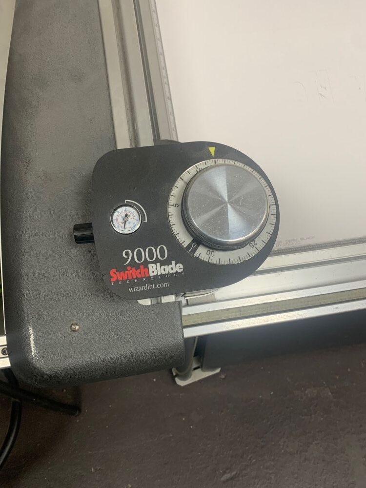 Wizard 9000 CMC Mat Cutter (Used) Item # UE-061225B