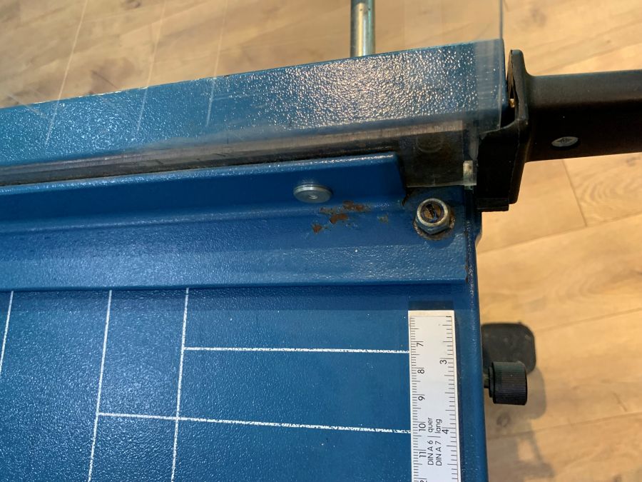 Dahle 585 Large Format Guillotine Paper Cutter (Used) Item # UE-061725A