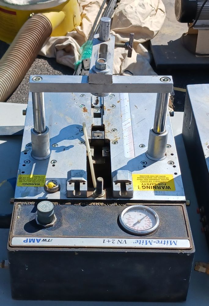 ITW AMP VN2+1 (AMP U300) Frame Joiner (Used) Item # UE-062425A