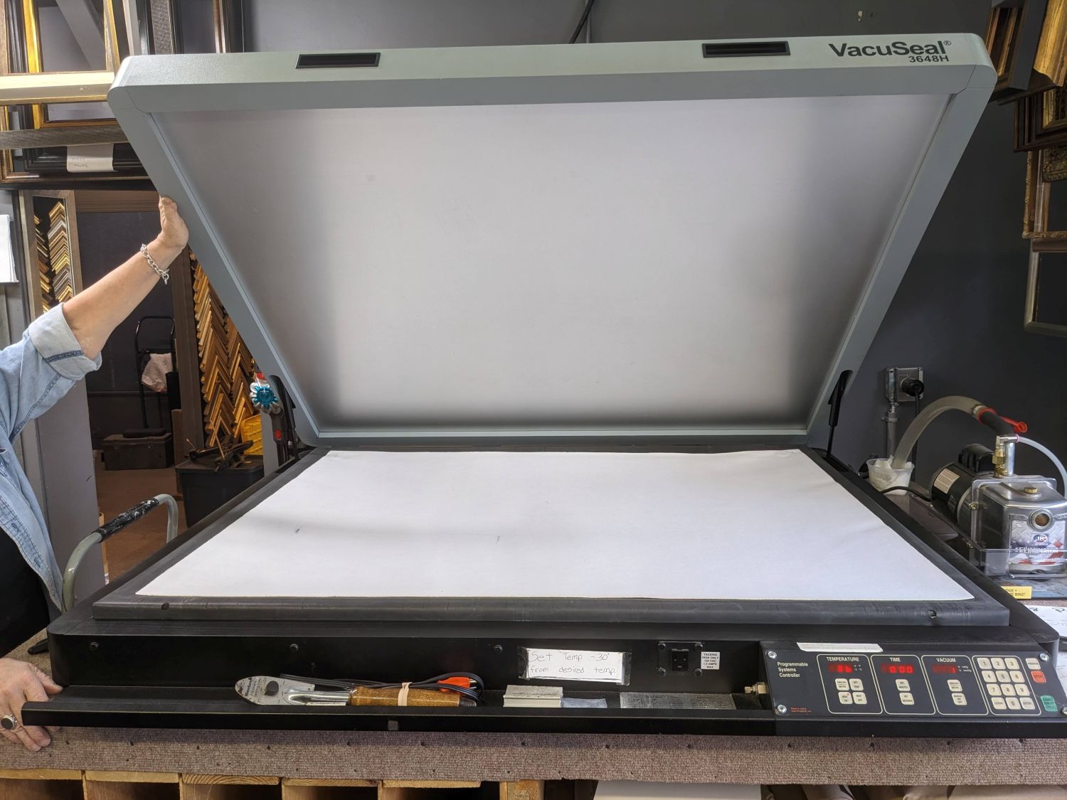Bienfang 3648H Vacuum Press (Used) Item # UE-070725A