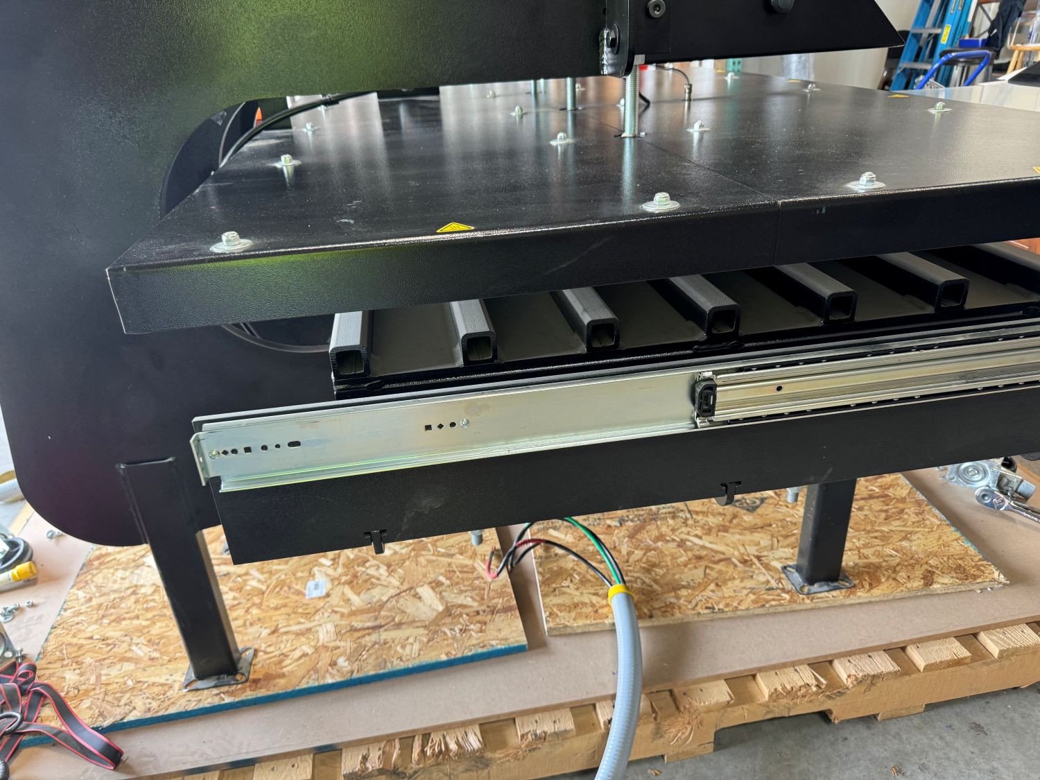 Geo Knight Maxi-Press Air Automatic 4464AP Large Format Heat Press (Used) Item # UE-072825C