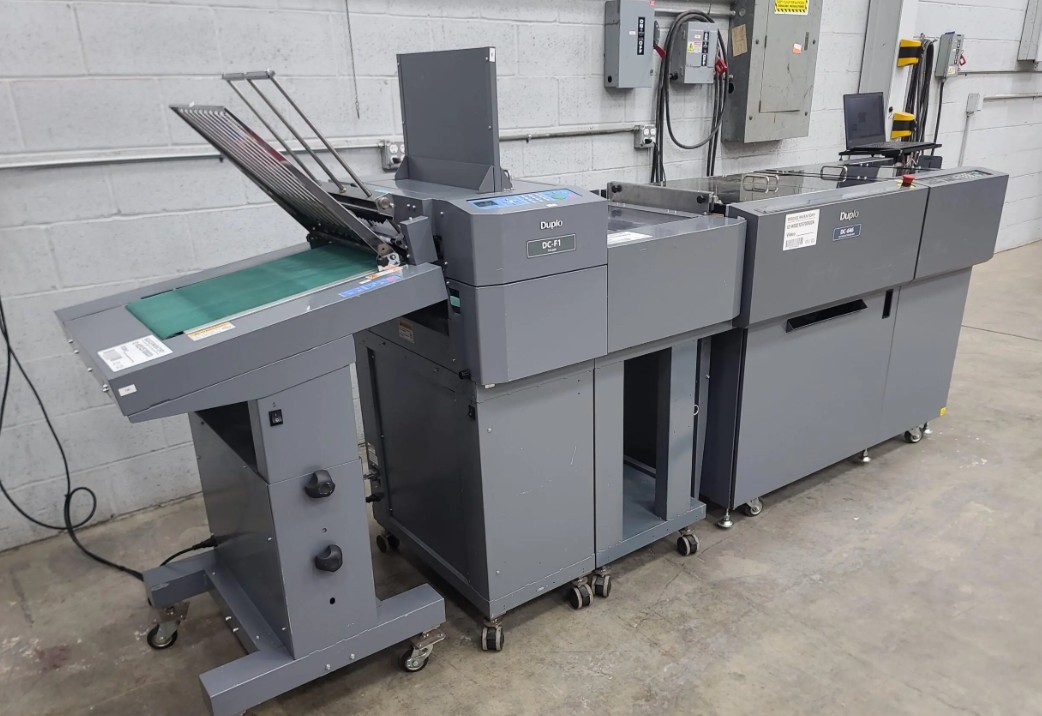 Duplo DC-646 Slitter / Cutter / Creasing Machine w/ DC-F1 Folder, DC-SC1 Straight Conveyor, and Composition Laptop (Used) Item # UE-072825K