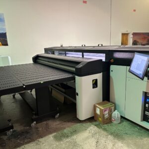 Used HP R2000 Latex Printer