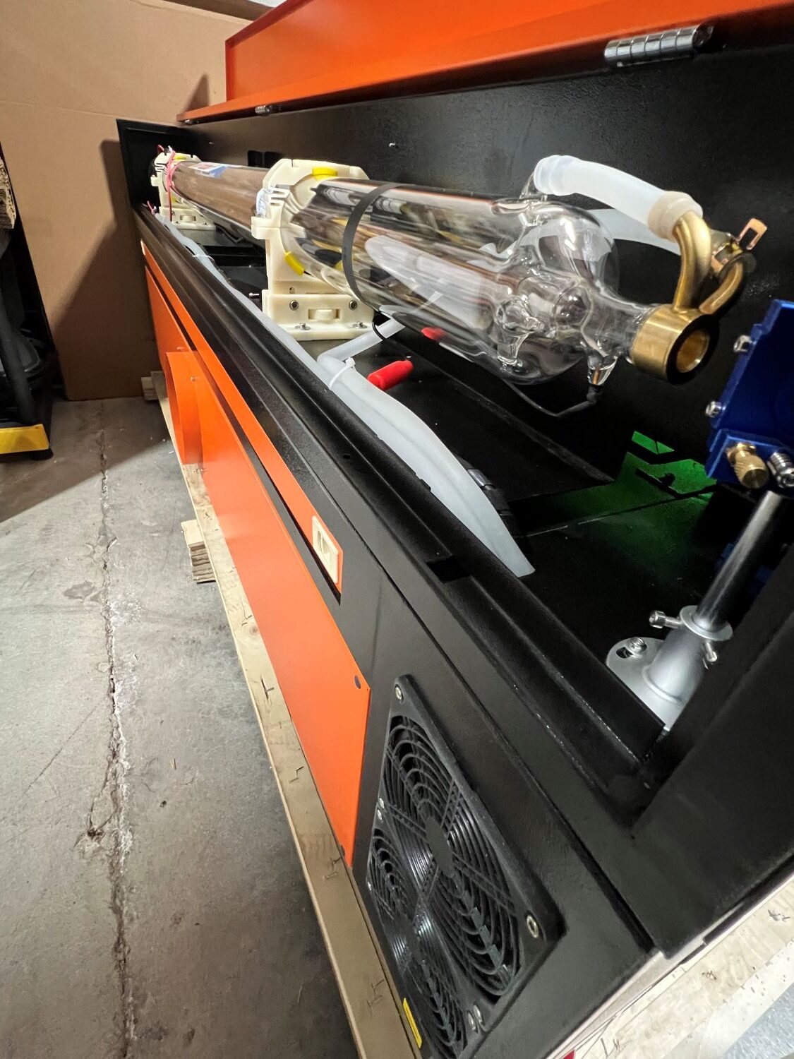 VEVOR 130W CO2 Laser Engraver 35 x 55″ Cutter Machine (Used) Item # UE-082525E
