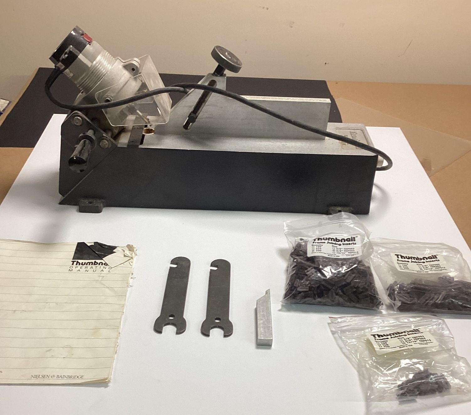 C&H Thumbnail Router Model TN1000 (Used) Item # UE-090325B