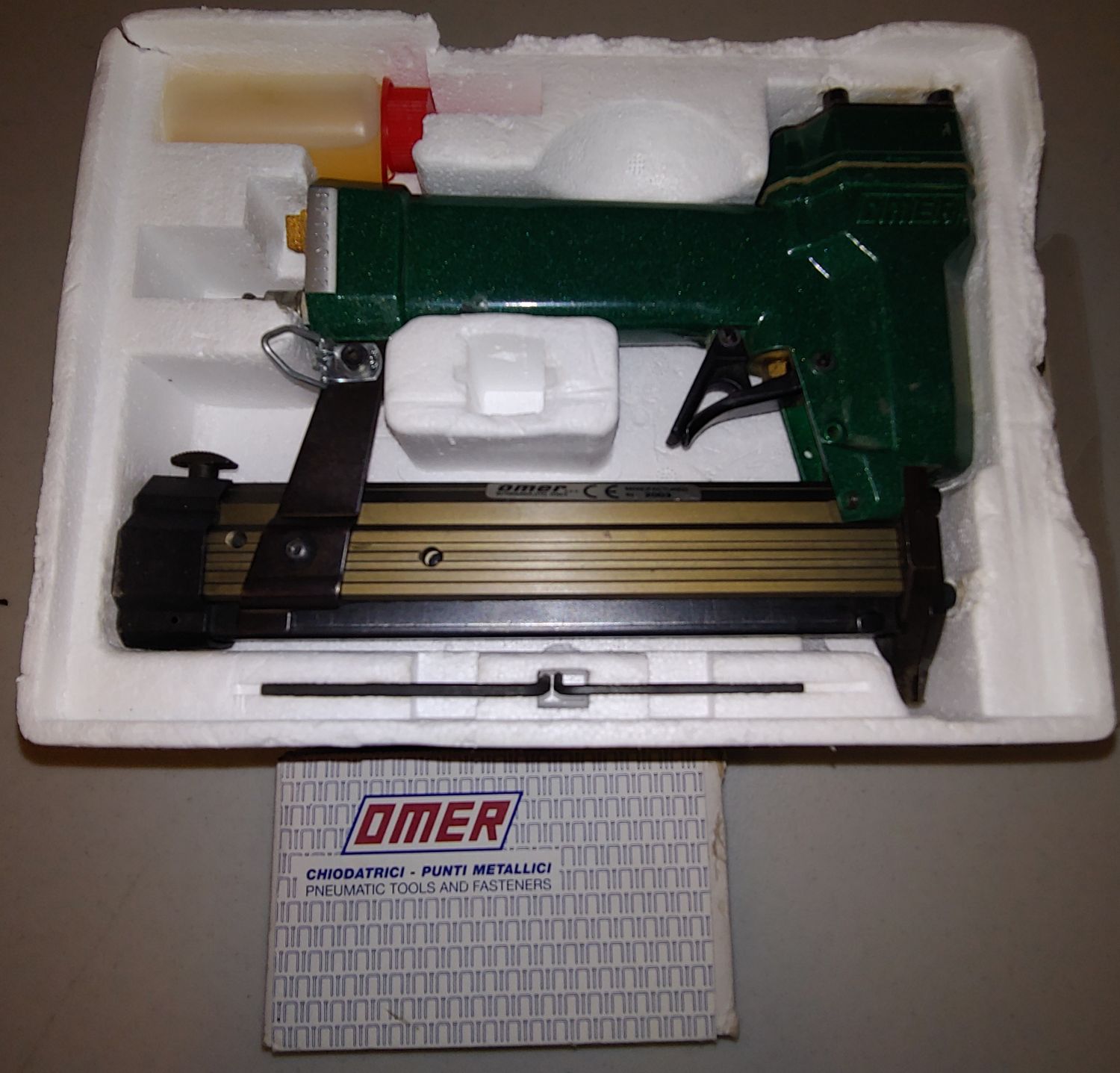 Woodtek Bandsaw, Point Driver, Stapler, Press Weight, ATG Gun (Used) Item # UE-091725E