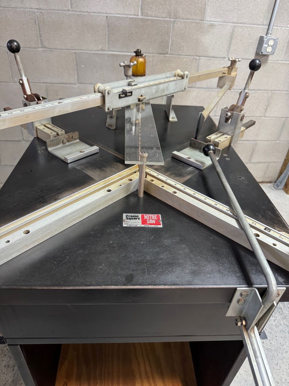 Frame Square Miter Saw (Used) Item # UE-092225A