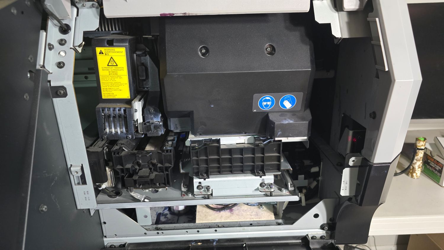 Mimaki UJF-6042MkII-e Flatbed Printer (Used) Item # UE-100125A