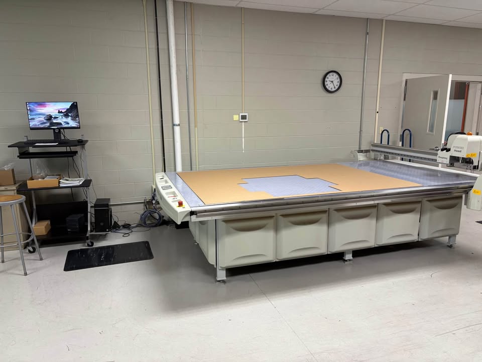 Esko Kongsberg XL24 Cutting Table (Used) Item # UE-100725B