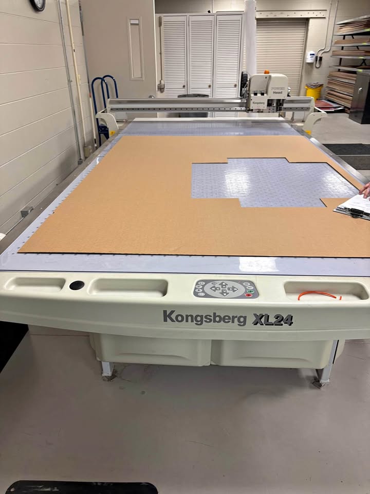 Esko Kongsberg XL24 Cutting Table (Used) Item # UE-100725B