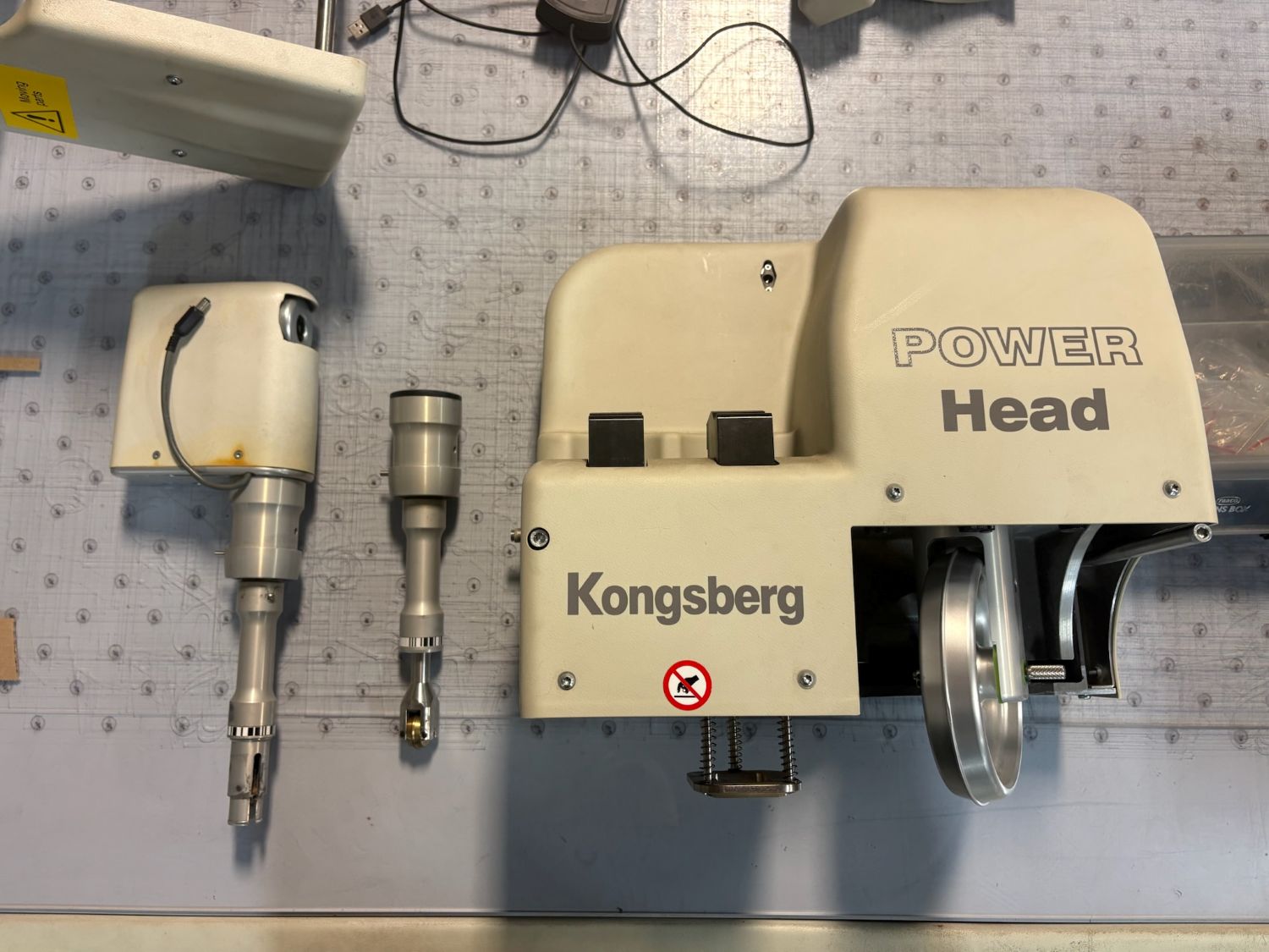 Esko Kongsberg XL24 Cutting Table (Used) Item # UE-100725B