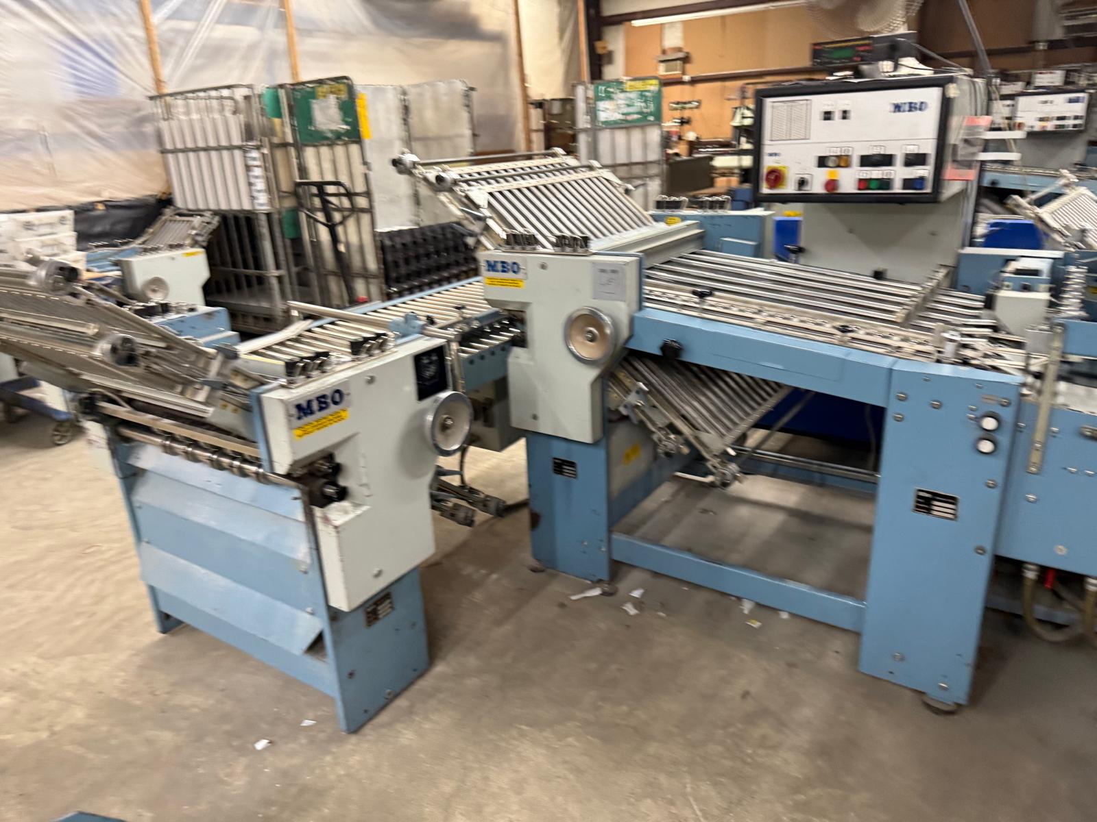 MBO B26 4/4/4 Folder (Used) Item # UE-103025A