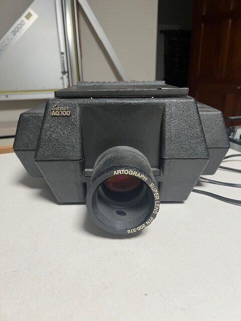 Artograph Super AG100 Projector (Used) Item # UE-111225E