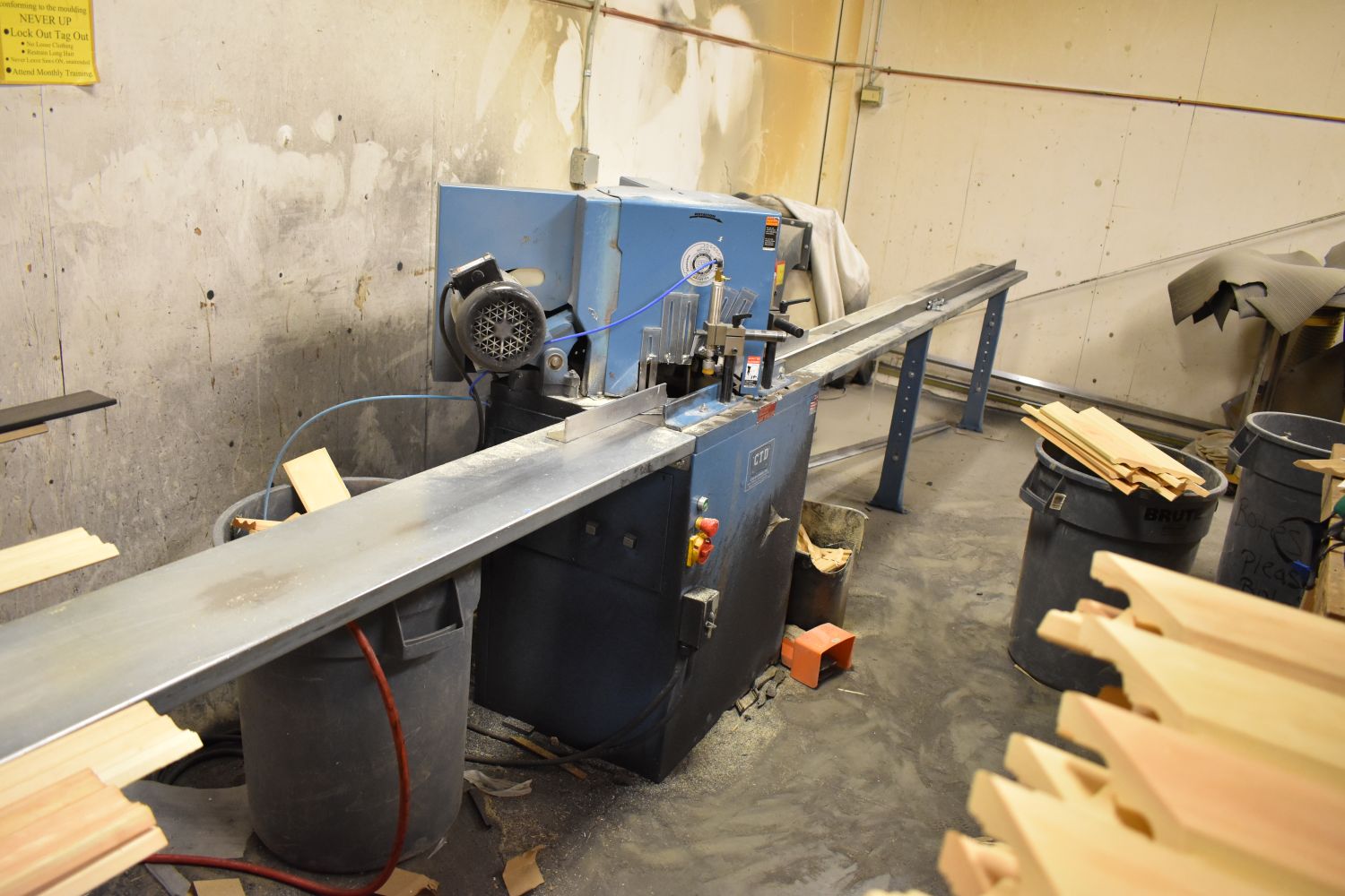 CTD D45X Double Miter Saw (Used) Item # UE-112525C