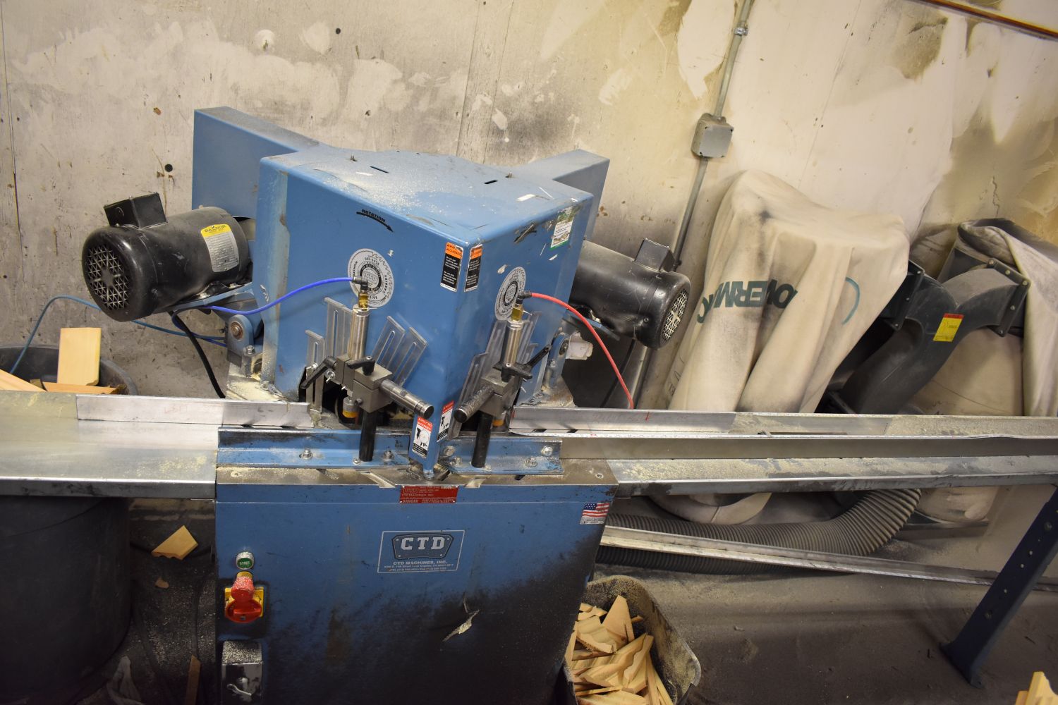 CTD D45X Double Miter Saw (Used) Item # UE-112525C