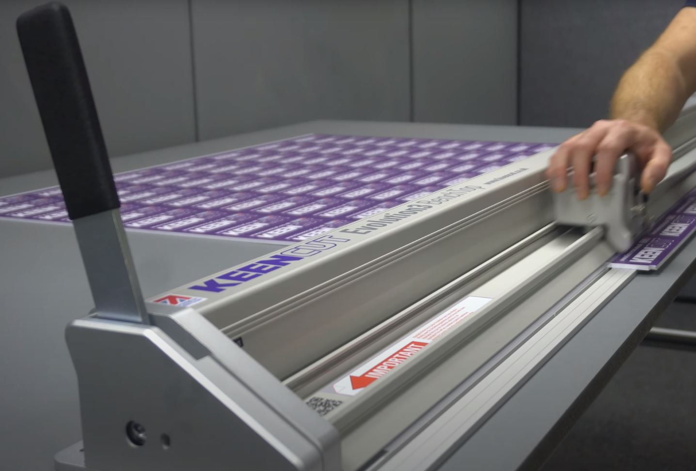 Keencut Evolution3 BenchTop Cutter (New) Item # SC-105090