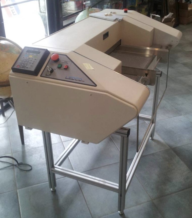 Ledco Autocutter 30″ Auto Paper Cutter (Used) Item # UE-121825E