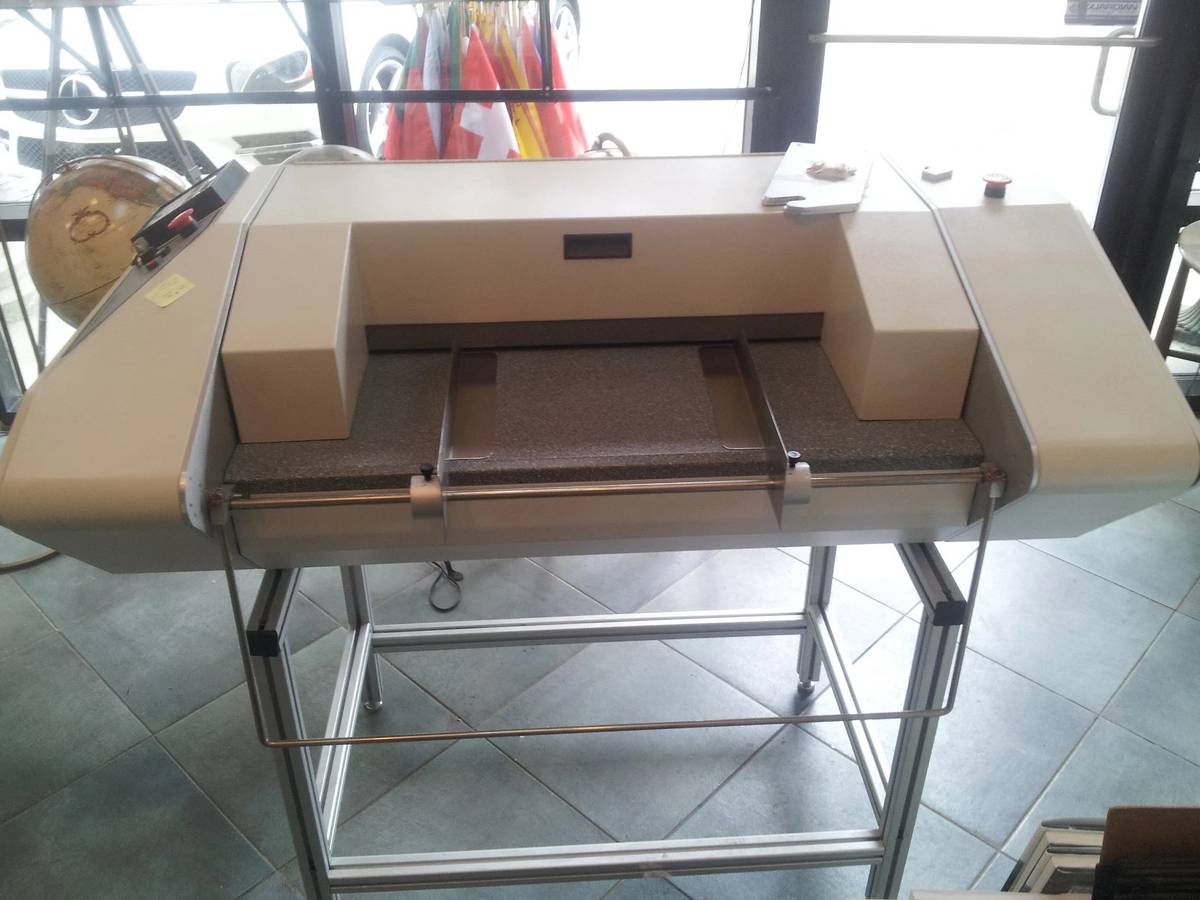 Ledco Autocutter 30″ Auto Paper Cutter (Used) Item # UE-121825E